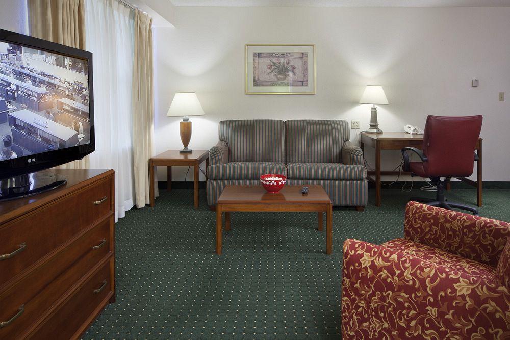 Residence Inn By Marriott Orlando East/Ucf Area Alafaya Eksteriør billede